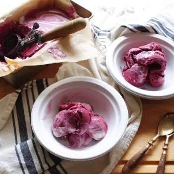 Fresh Blackberry Ice Cream