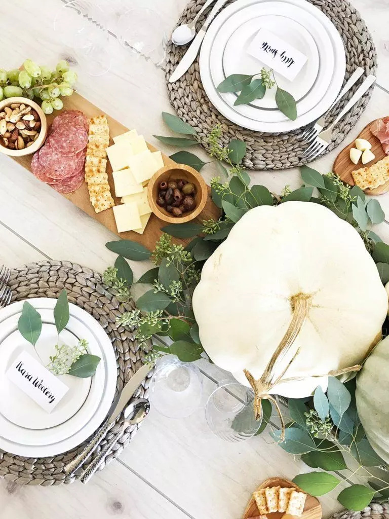 Classic Thanksgiving Tablescape